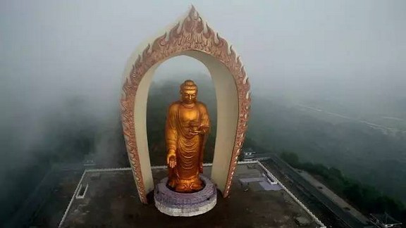 ��Ϊ���˲�Ⱦ���֣����и�Զ�ȱ�һ��