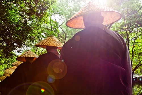 �ڵ����붨�߰���, ����ȴ��δ��