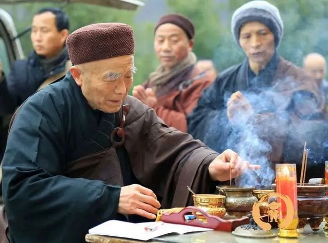 ���û��ǲ����ã����ڸ����Ƿ���Ӧ