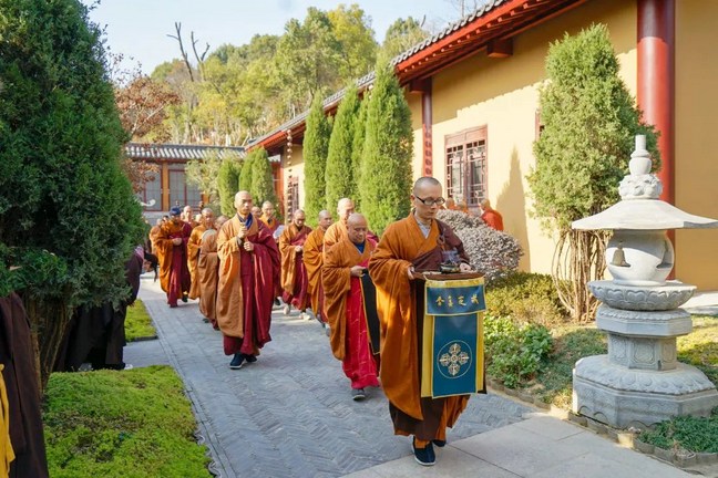 �������ĽԳ����ģ��ı�����ʼ������